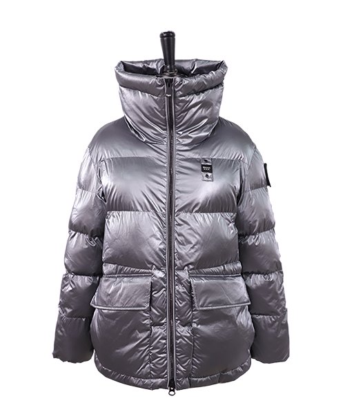 Women's shiny membrane fabric jacket